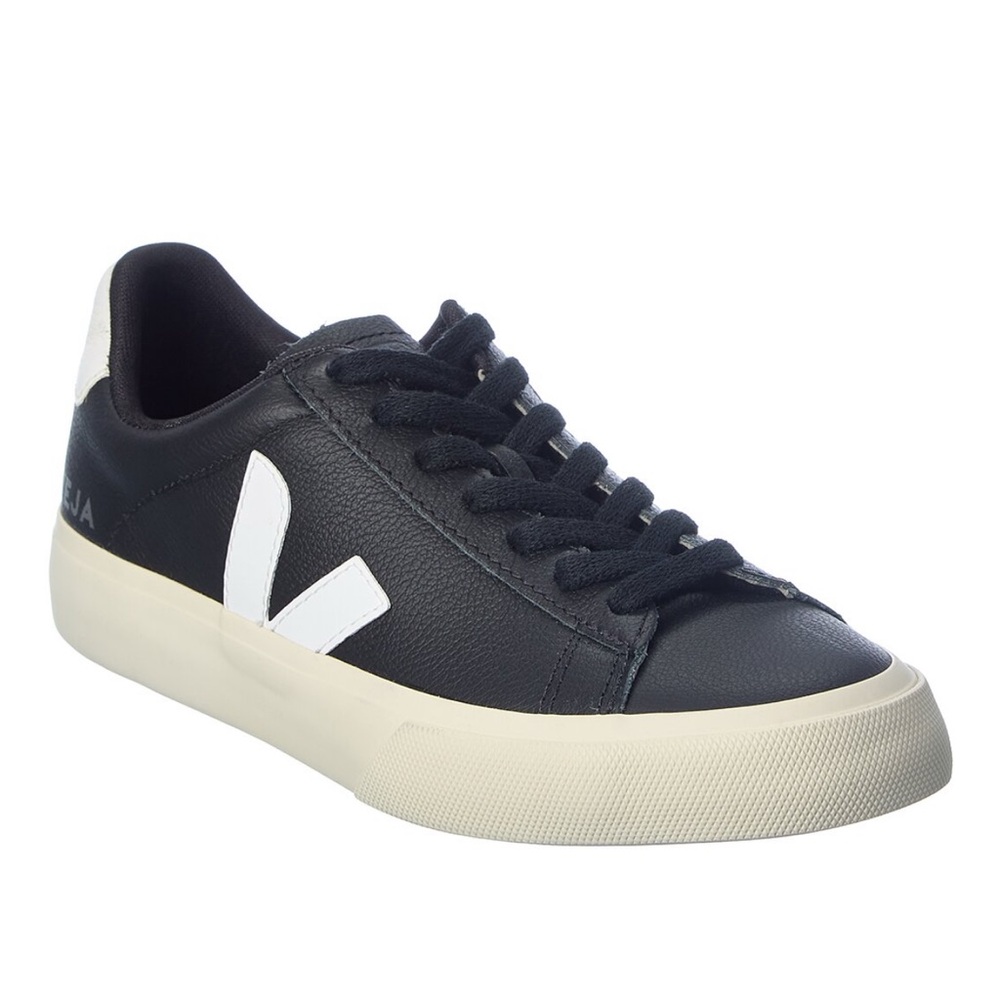VEJA Campo Black Leather Sneakers Sz 40
EXCELLENT Condition